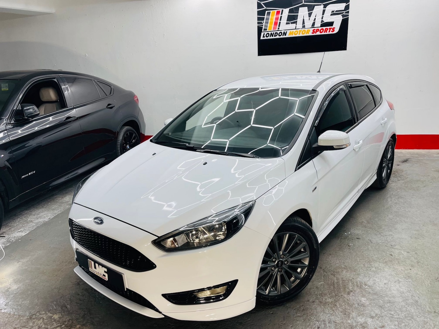 Used Ford Focus 2017 for sale - 76340391: Photo 5