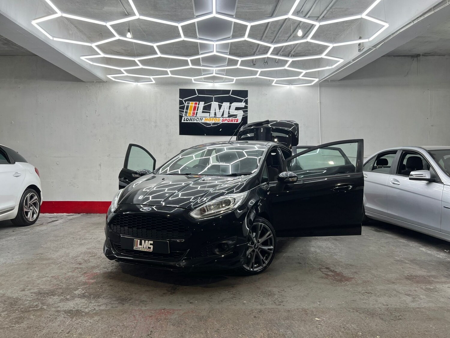 Used Ford Fiesta 2016 for sale - 77901739: Photo 28