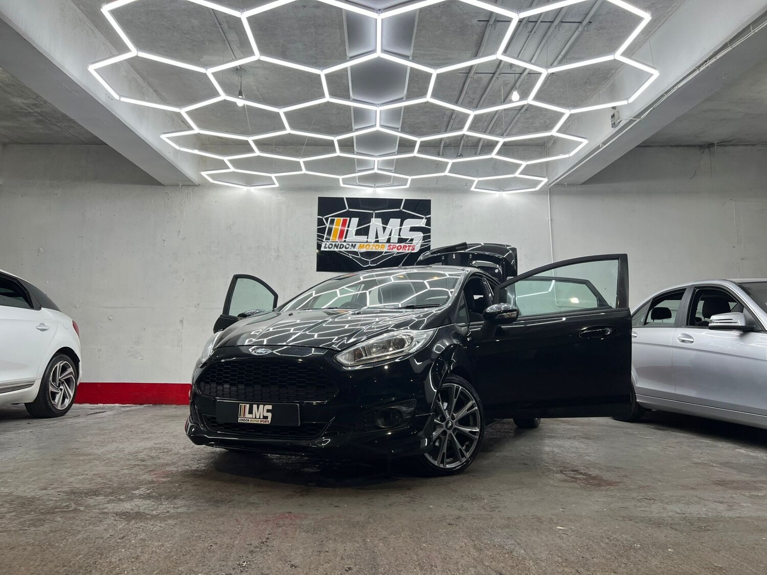 Used Ford Fiesta 2016 for sale - 77901739: Photo 31