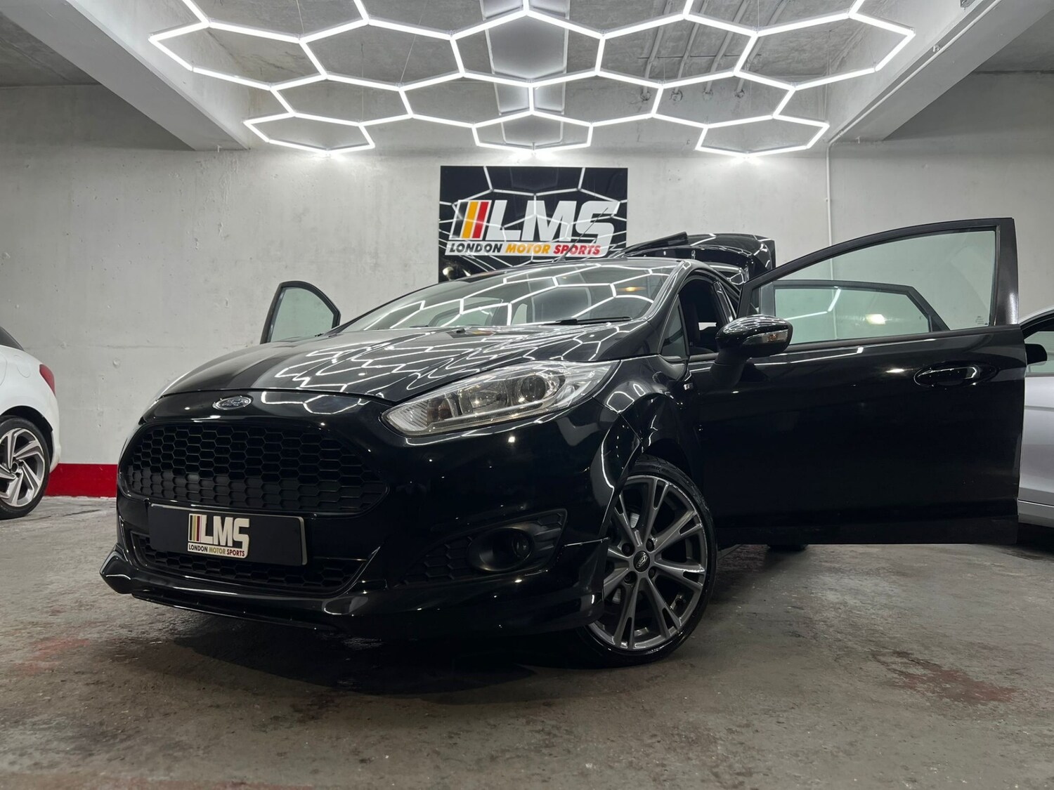 Used Ford Fiesta 2016 for sale - 77901739: Photo 34