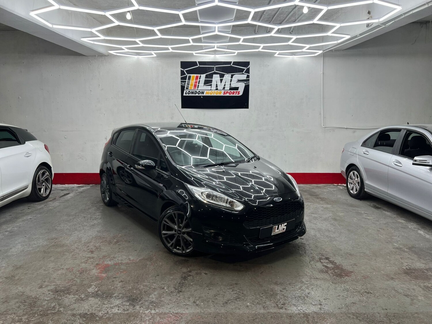 Used Ford Fiesta 2016 for sale - 77901739: Photo 37