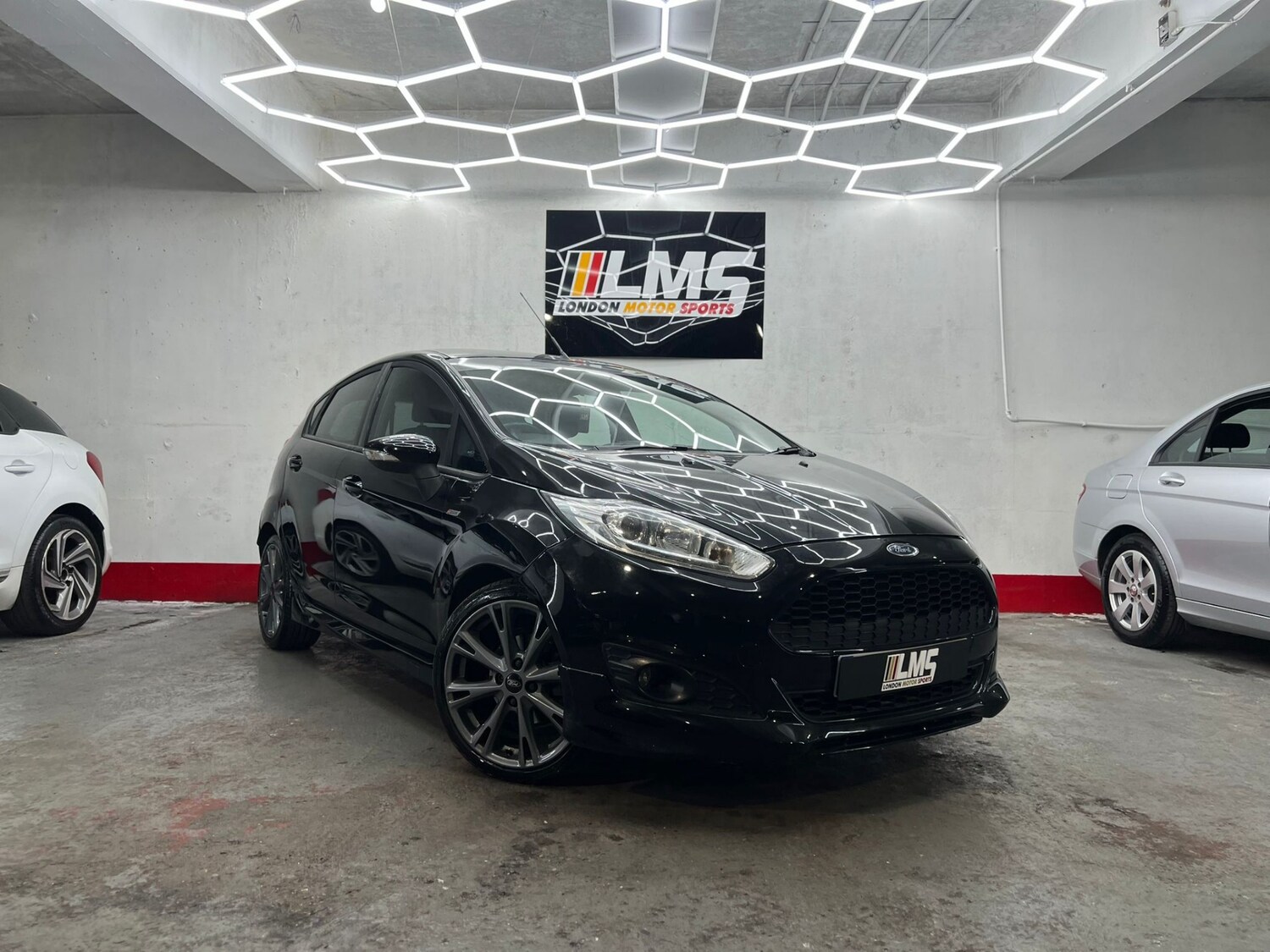 Used Ford Fiesta 2016 for sale - 77901739: Photo 42