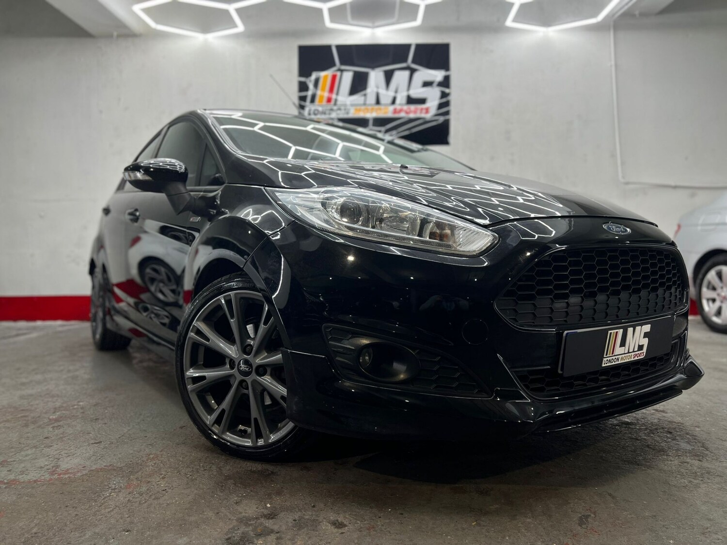 Used Ford Fiesta 2016 for sale - 77901739: Photo 48