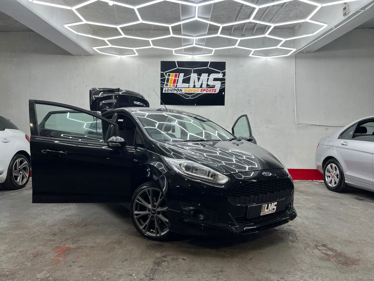 Used Ford Fiesta 2016 for sale - 77901739: Photo 60