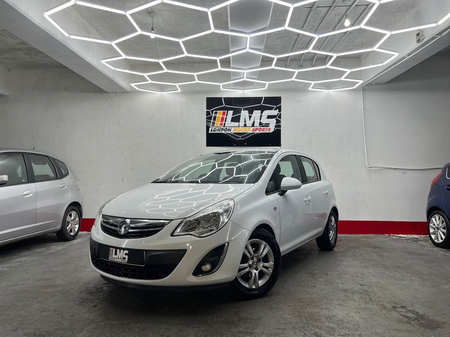 Used Vauxhall Corsa 2012 for sale - 77745933: Photo 4