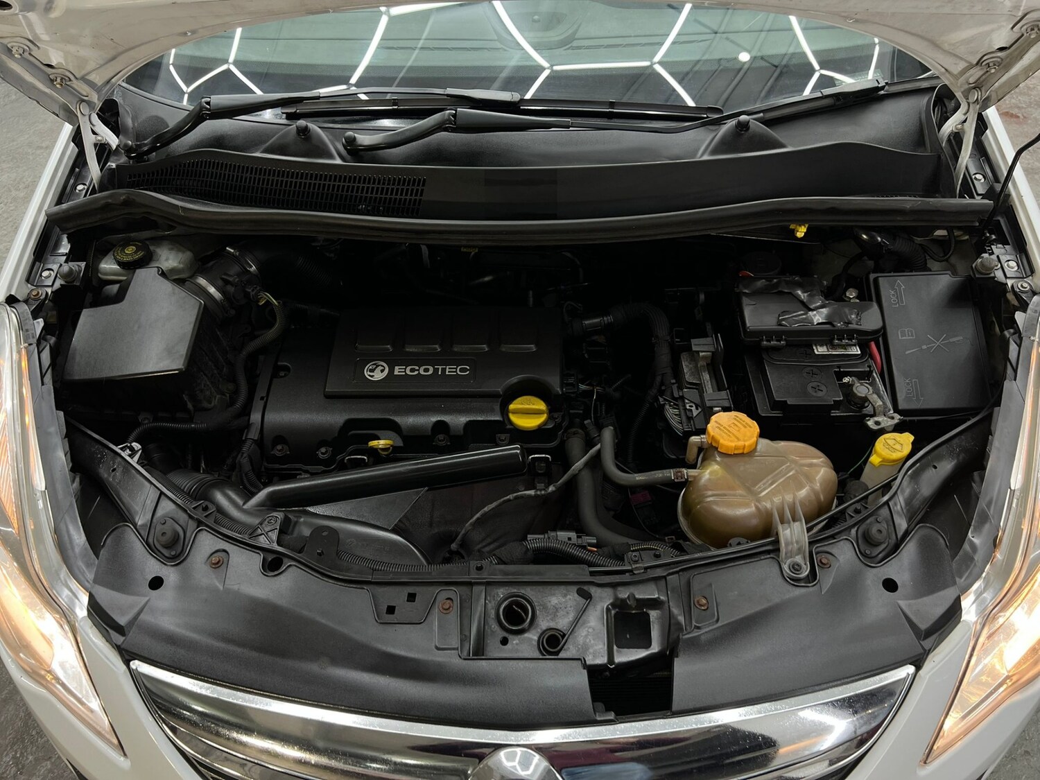 Used Vauxhall Corsa 2012 for sale - 77745933: Photo 44