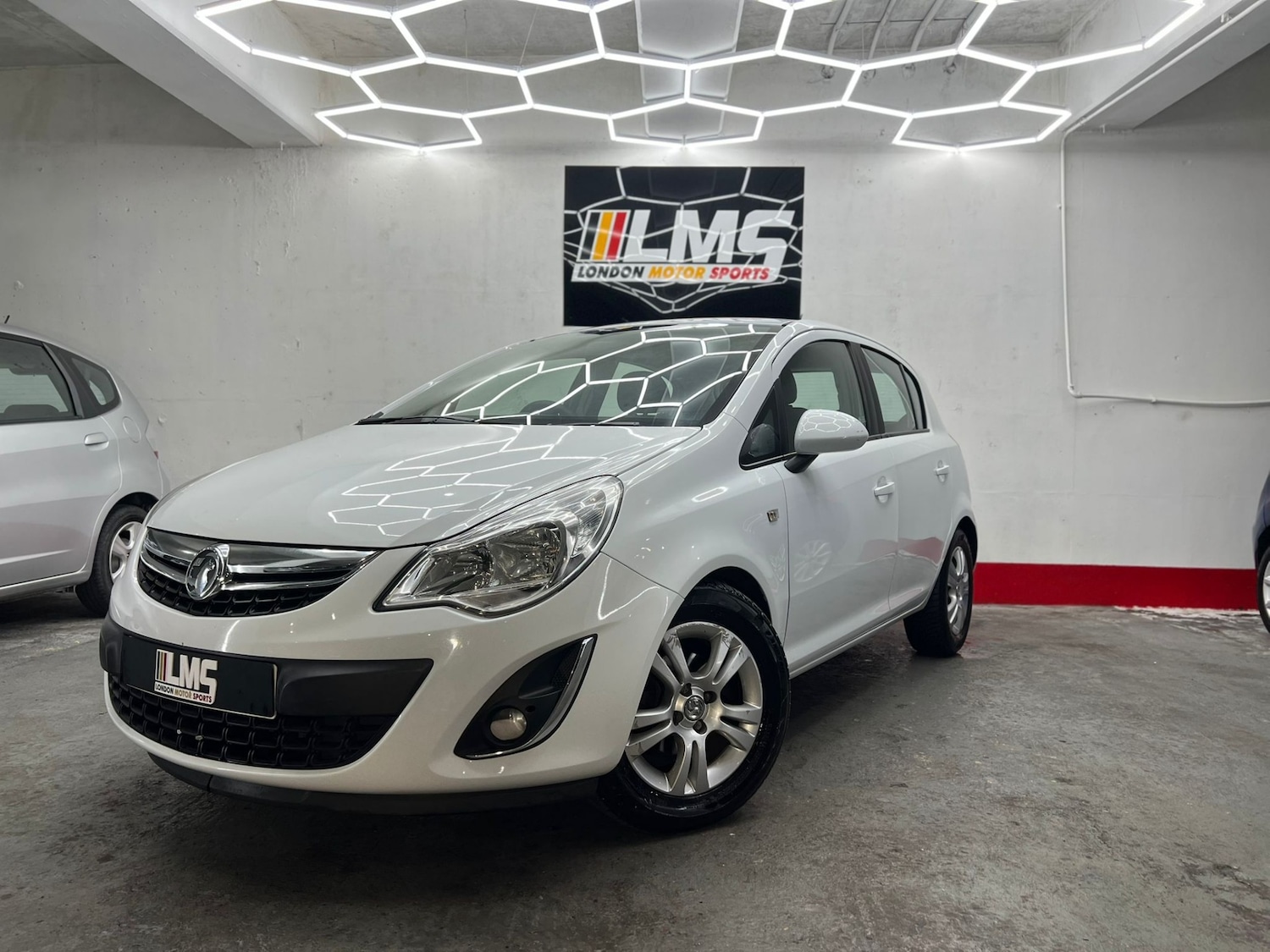 Used Vauxhall Corsa 2012 for sale - 77745933: Photo 5