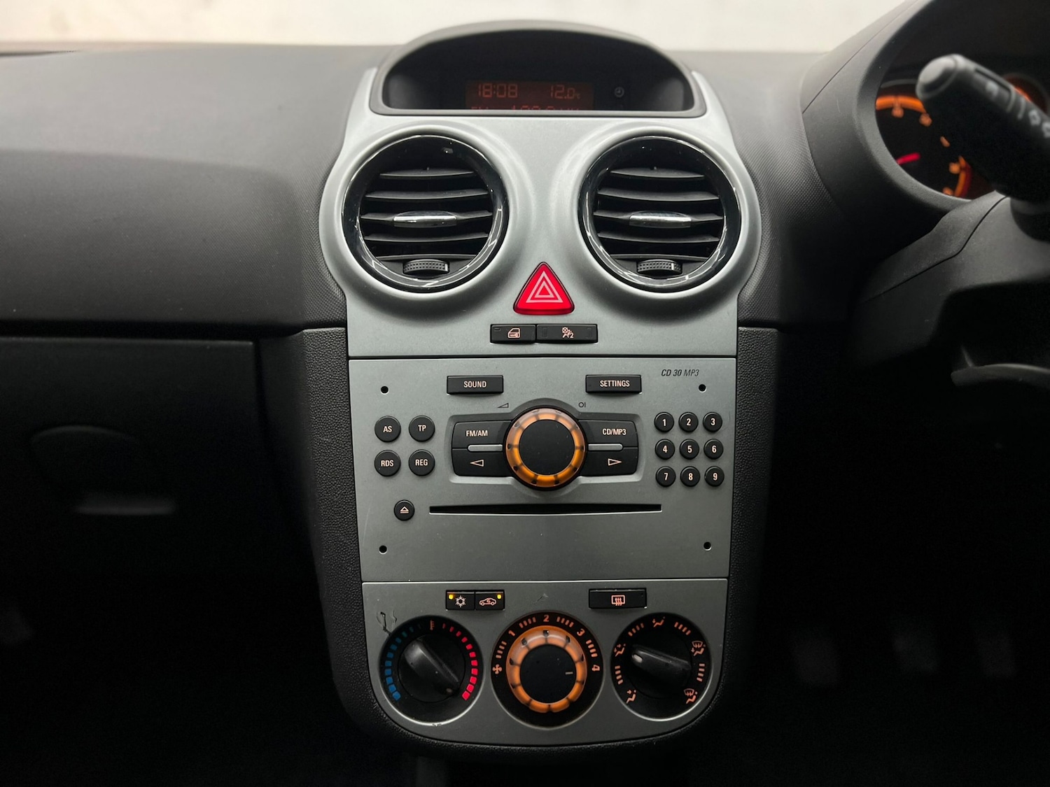 Used Vauxhall Corsa 2012 for sale - 77745933: Photo 57