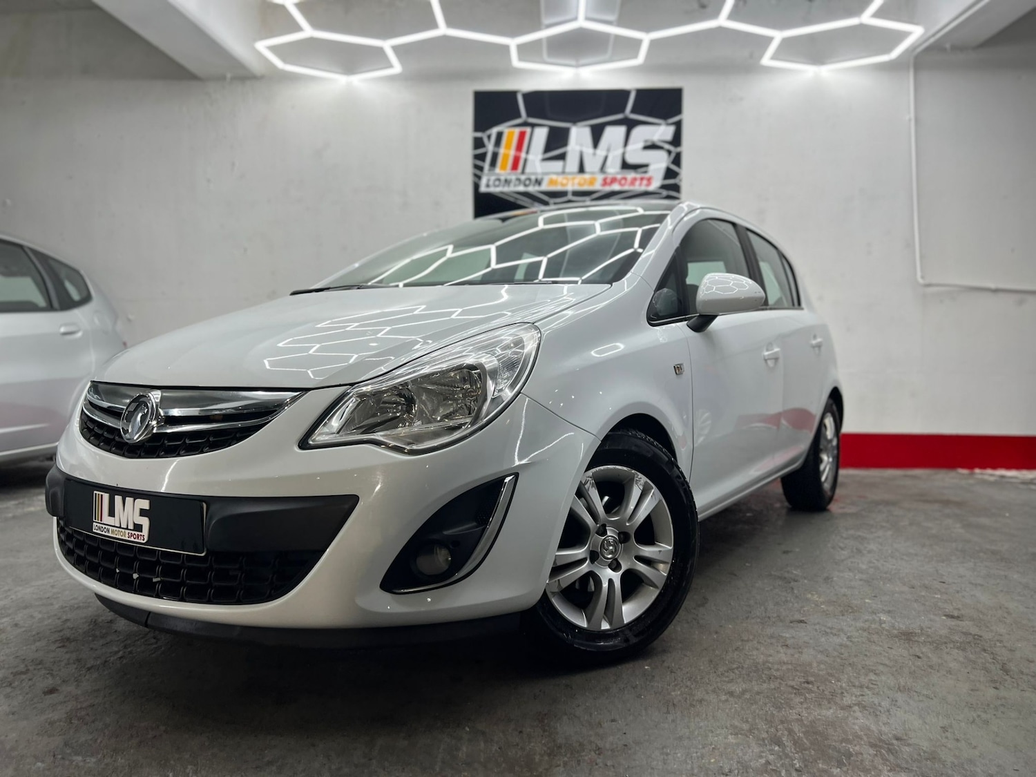 Used Vauxhall Corsa 2012 for sale - 77745933: Photo 6