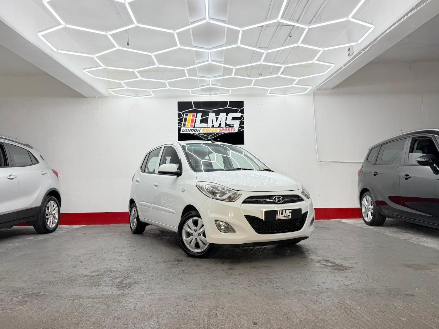 Used Hyundai i10 2011 for sale - 76747994: Photo 17