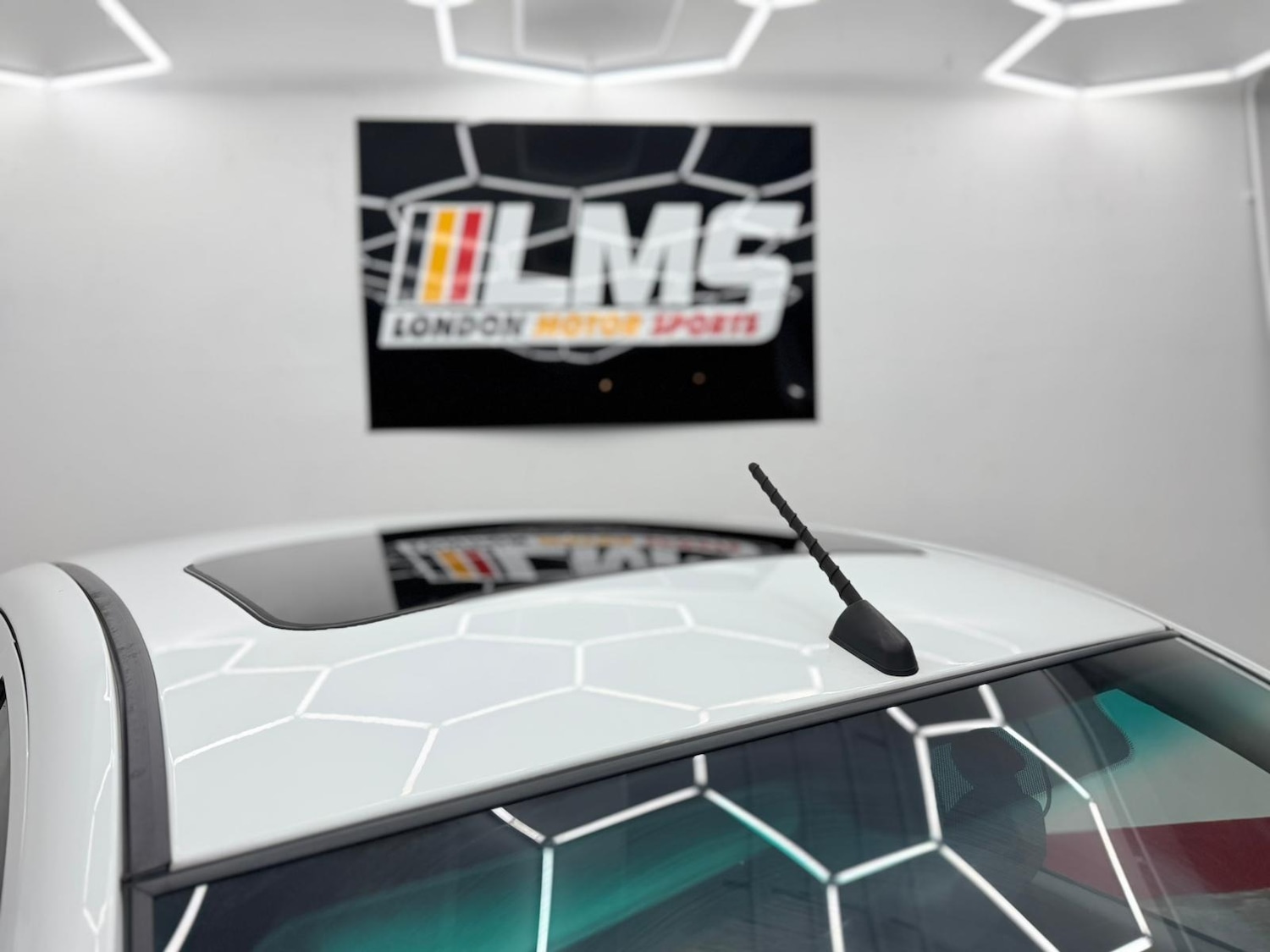 Used Hyundai i10 2011 for sale - 76747994: Photo 31