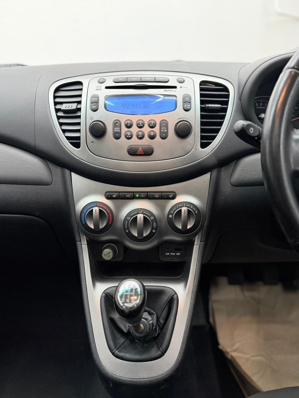 Used Hyundai i10 2011 for sale - 76747994: Photo 42