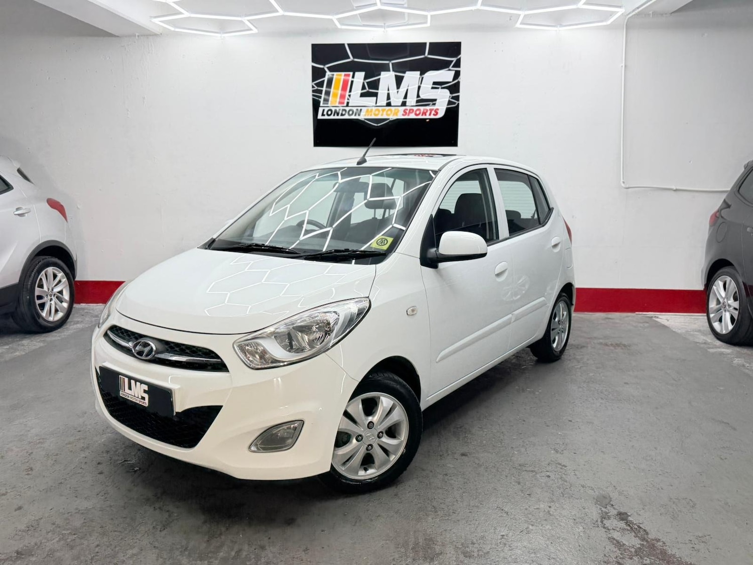 Used Hyundai i10 2011 for sale - 76747994: Photo 5