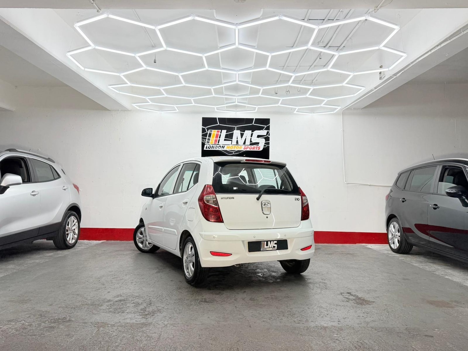 Used Hyundai i10 2011 for sale - 76747994: Photo 66