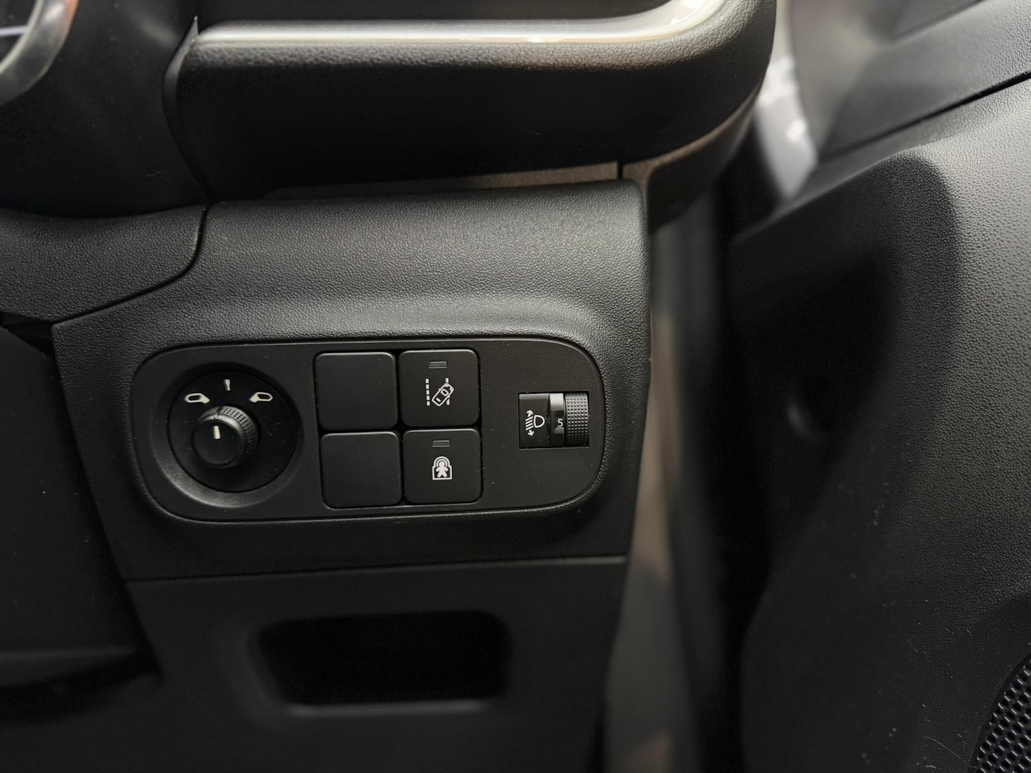 Used Citroen C3 2017 for sale - 76748007: Photo 45