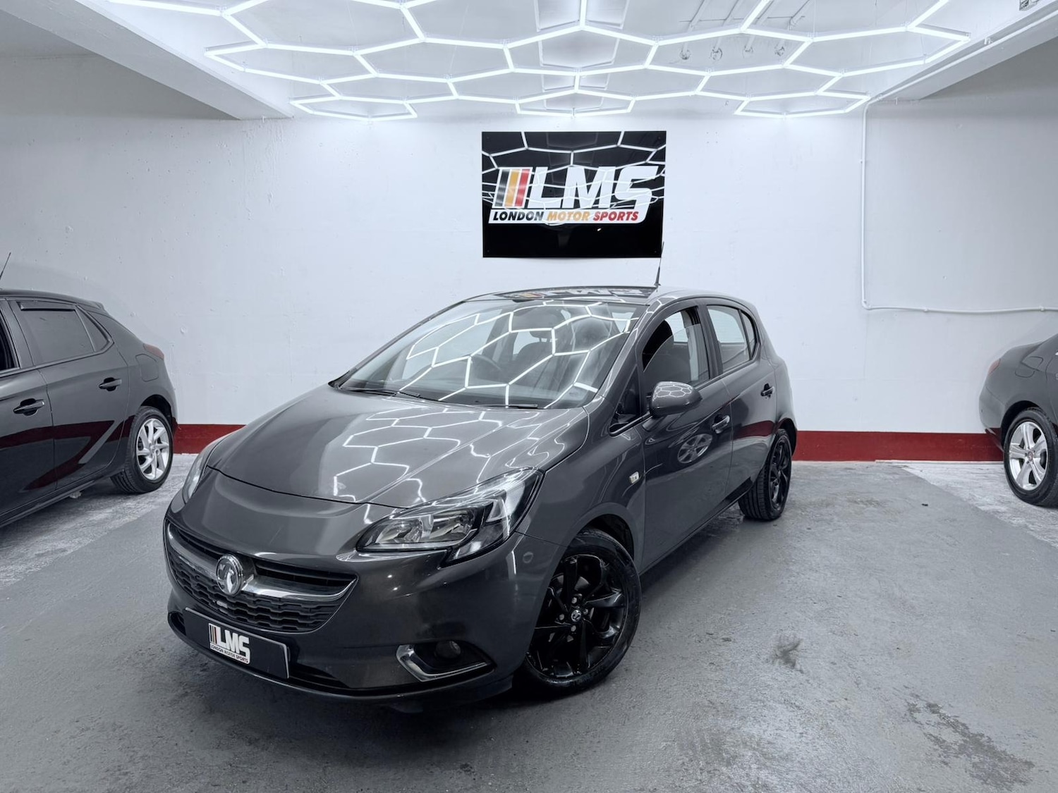 Used Vauxhall Corsa 2015 for sale - 76706028: Photo 2