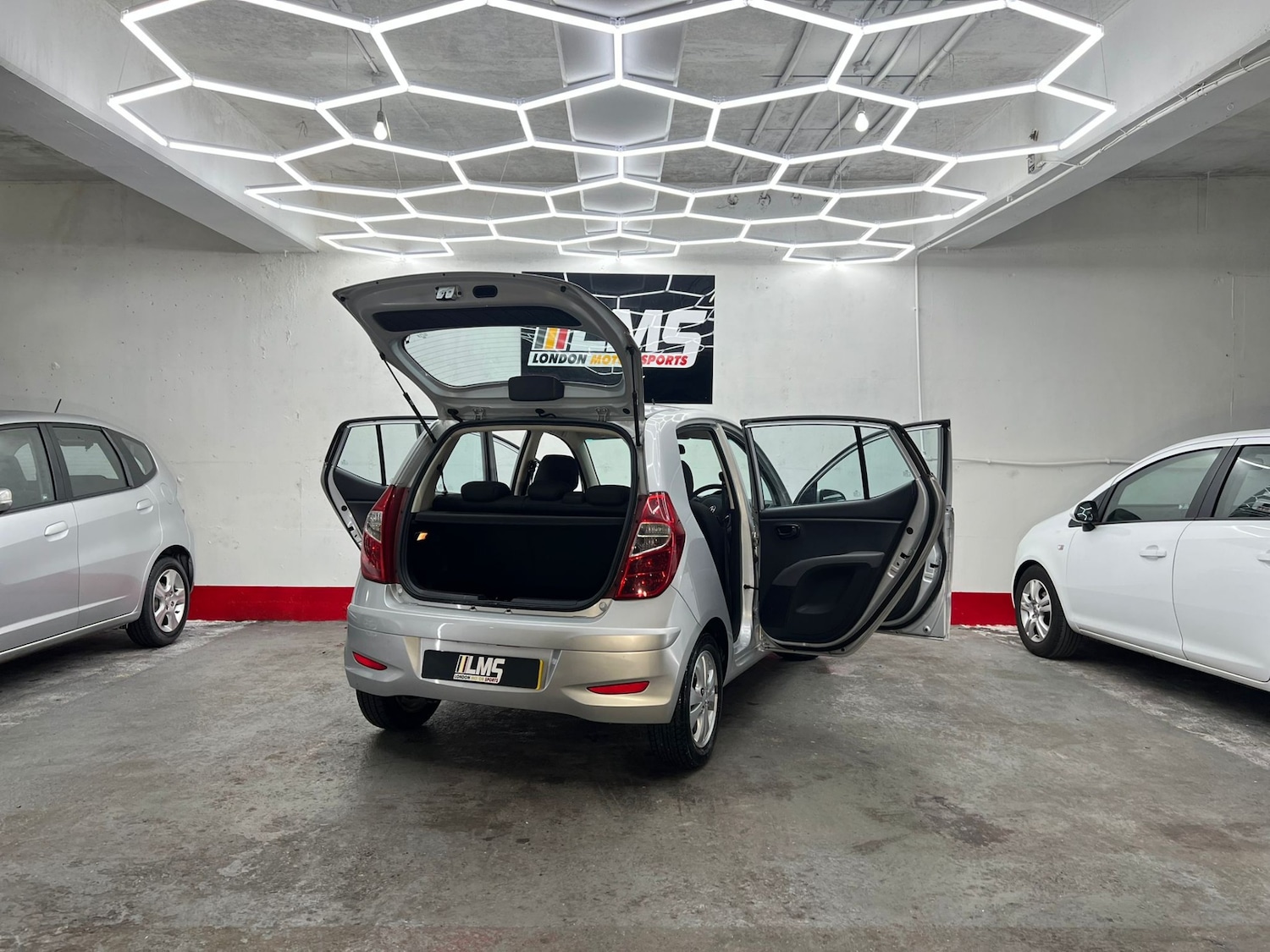 Used Hyundai i10 2012 for sale - 77515394: Photo 100