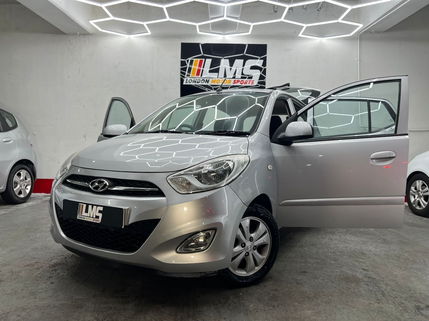 Used Hyundai i10 2012 for sale - 77515394: Photo 21