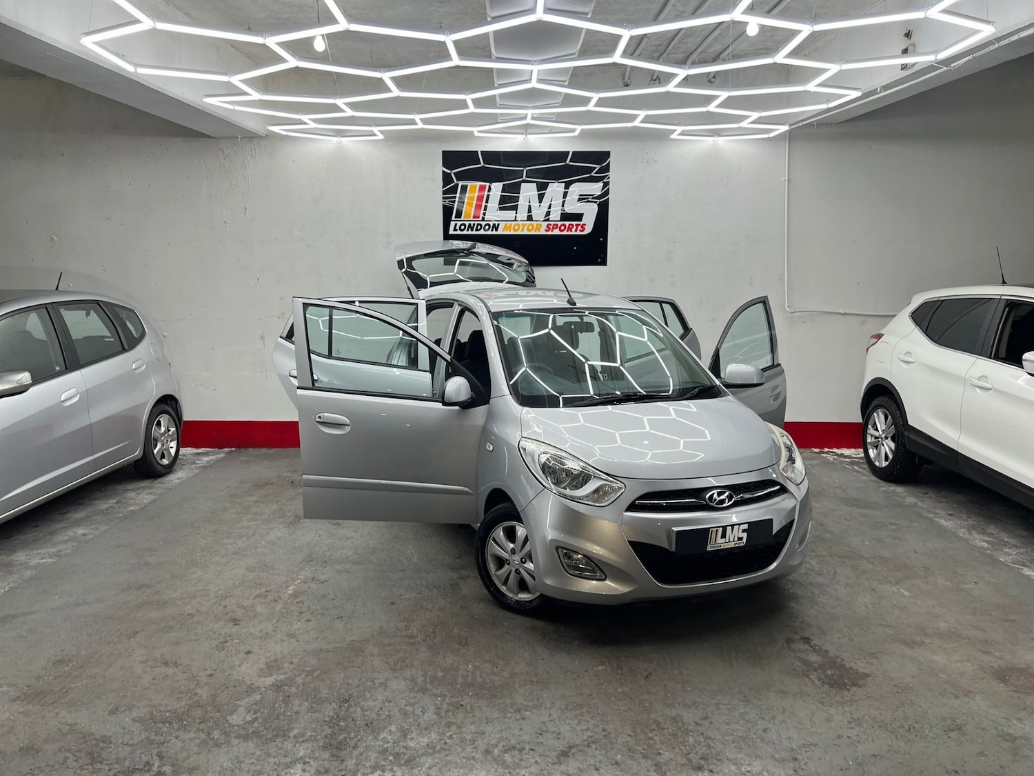 Used Hyundai i10 2012 for sale - 77515394: Photo 37