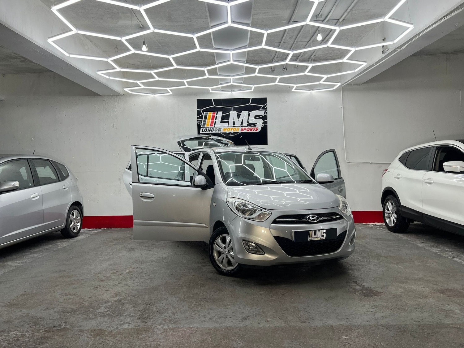 Used Hyundai i10 2012 for sale - 77515394: Photo 39