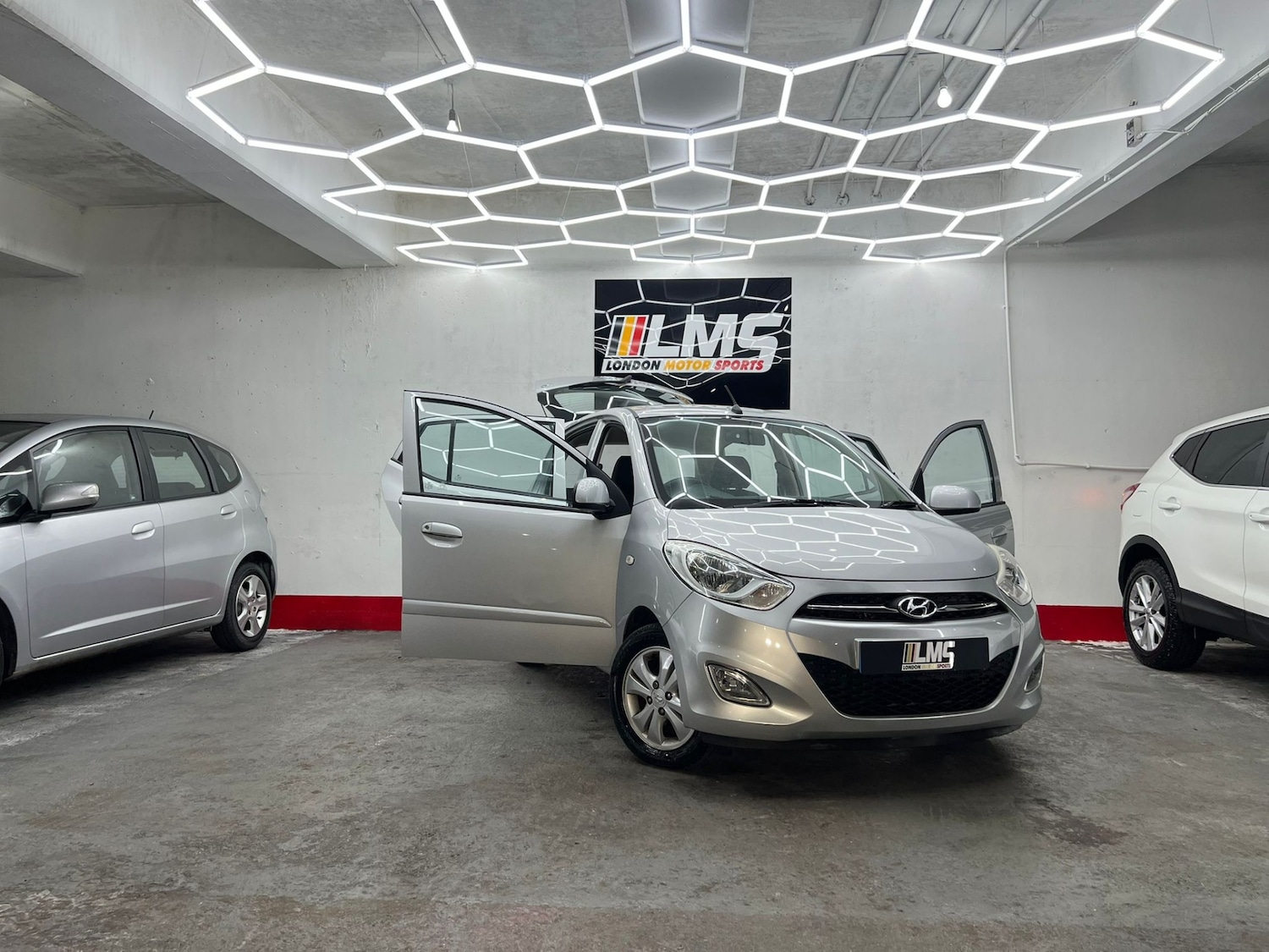 Used Hyundai i10 2012 for sale - 77515394: Photo 40