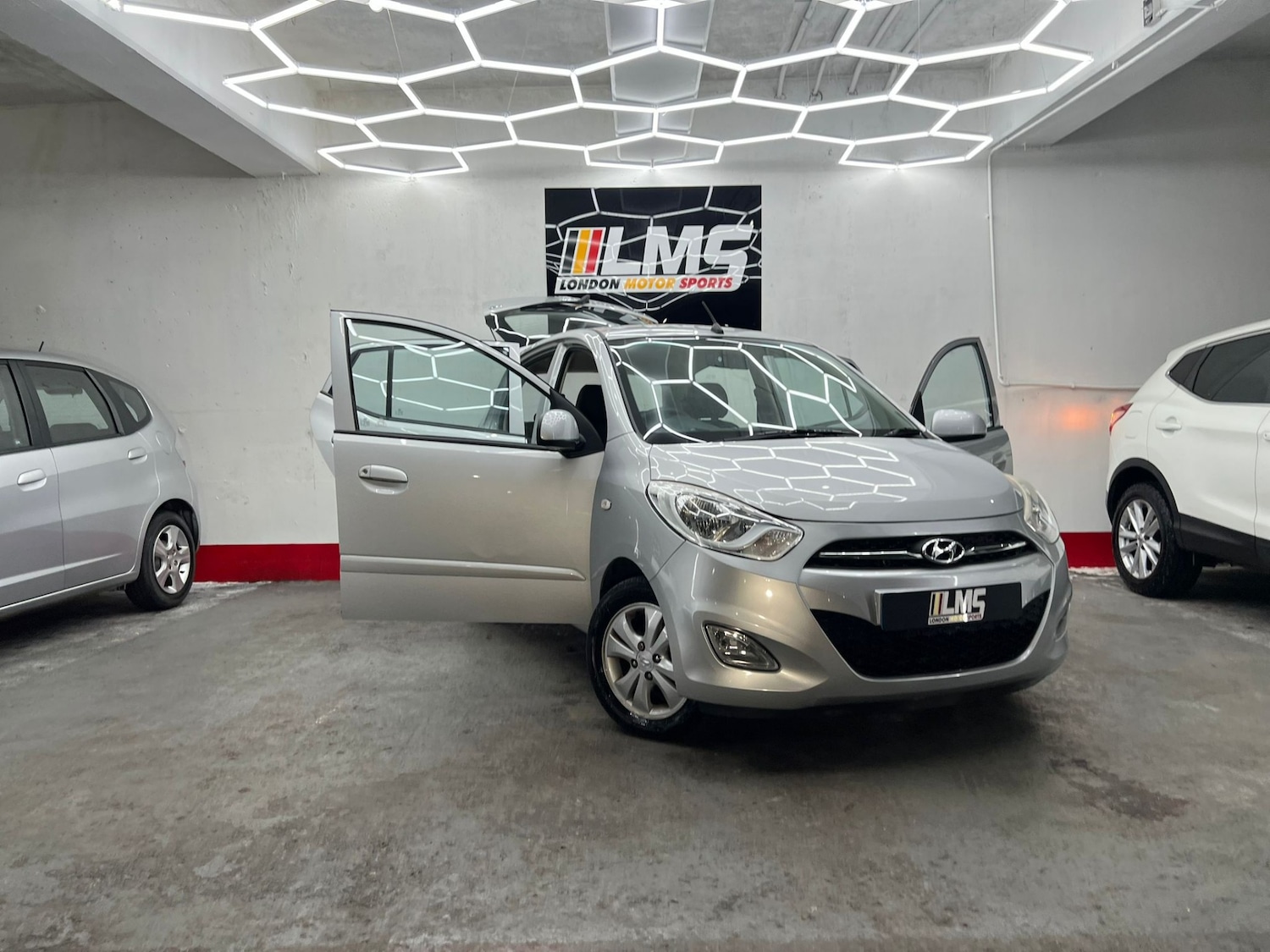 Used Hyundai i10 2012 for sale - 77515394: Photo 42