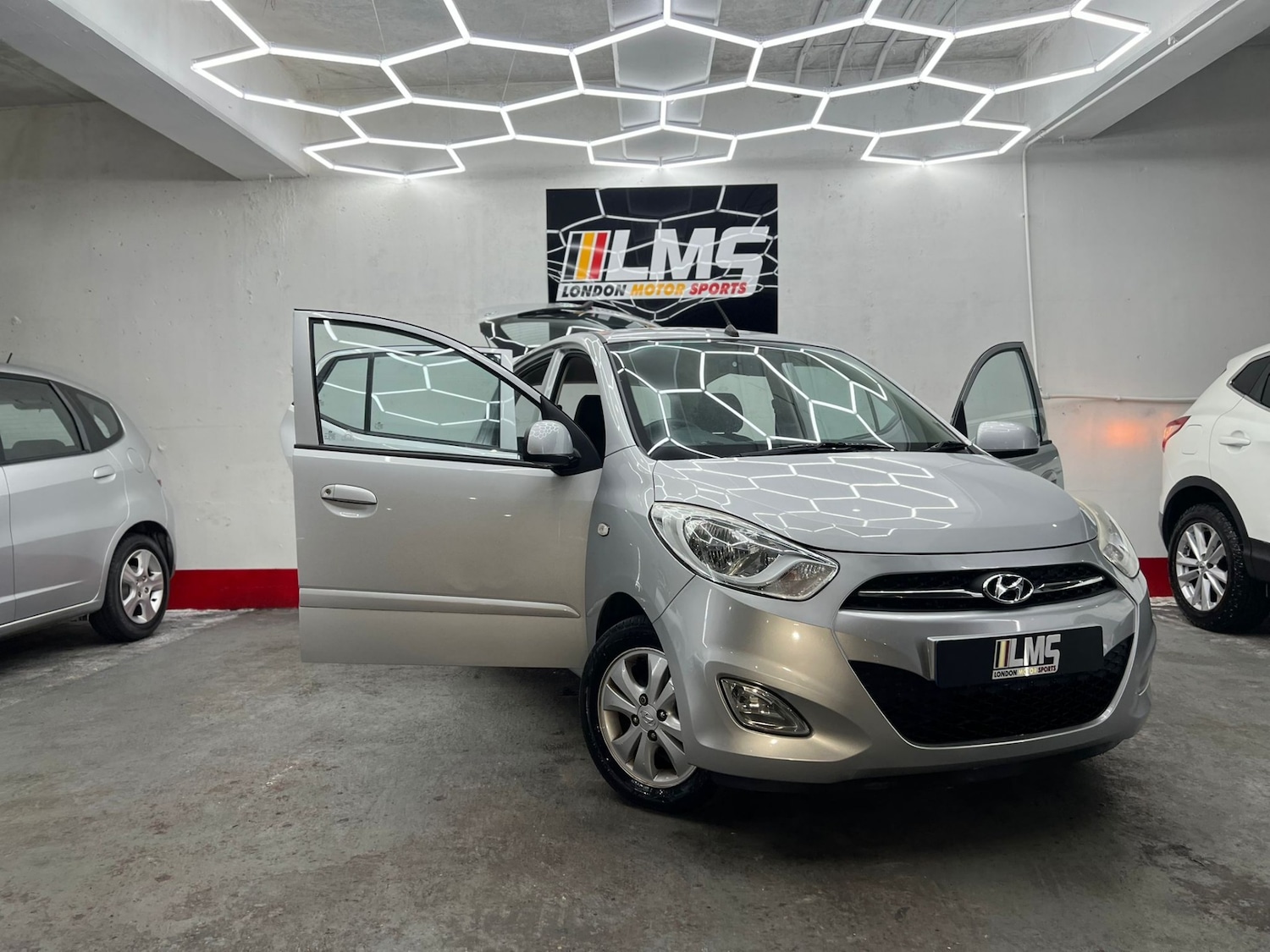 Used Hyundai i10 2012 for sale - 77515394: Photo 43
