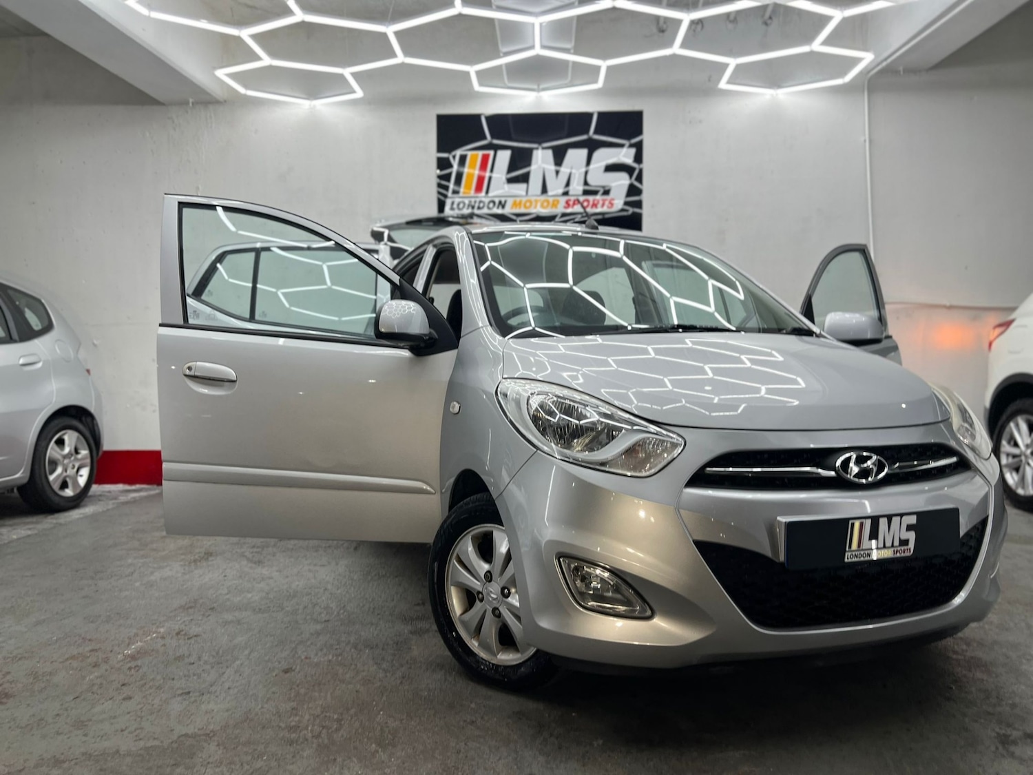 Used Hyundai i10 2012 for sale - 77515394: Photo 45