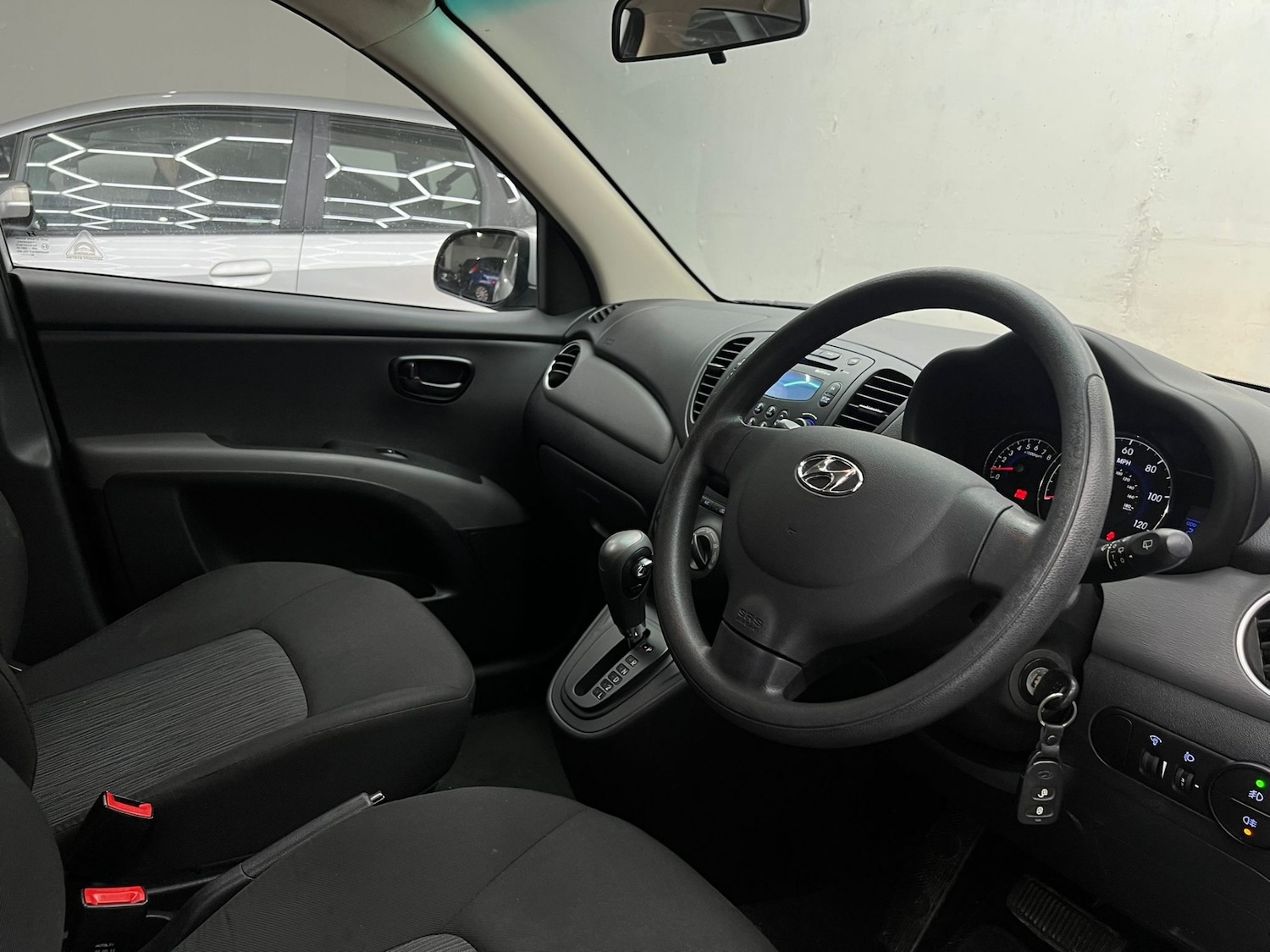 Used Hyundai i10 2012 for sale - 77515394: Photo 54