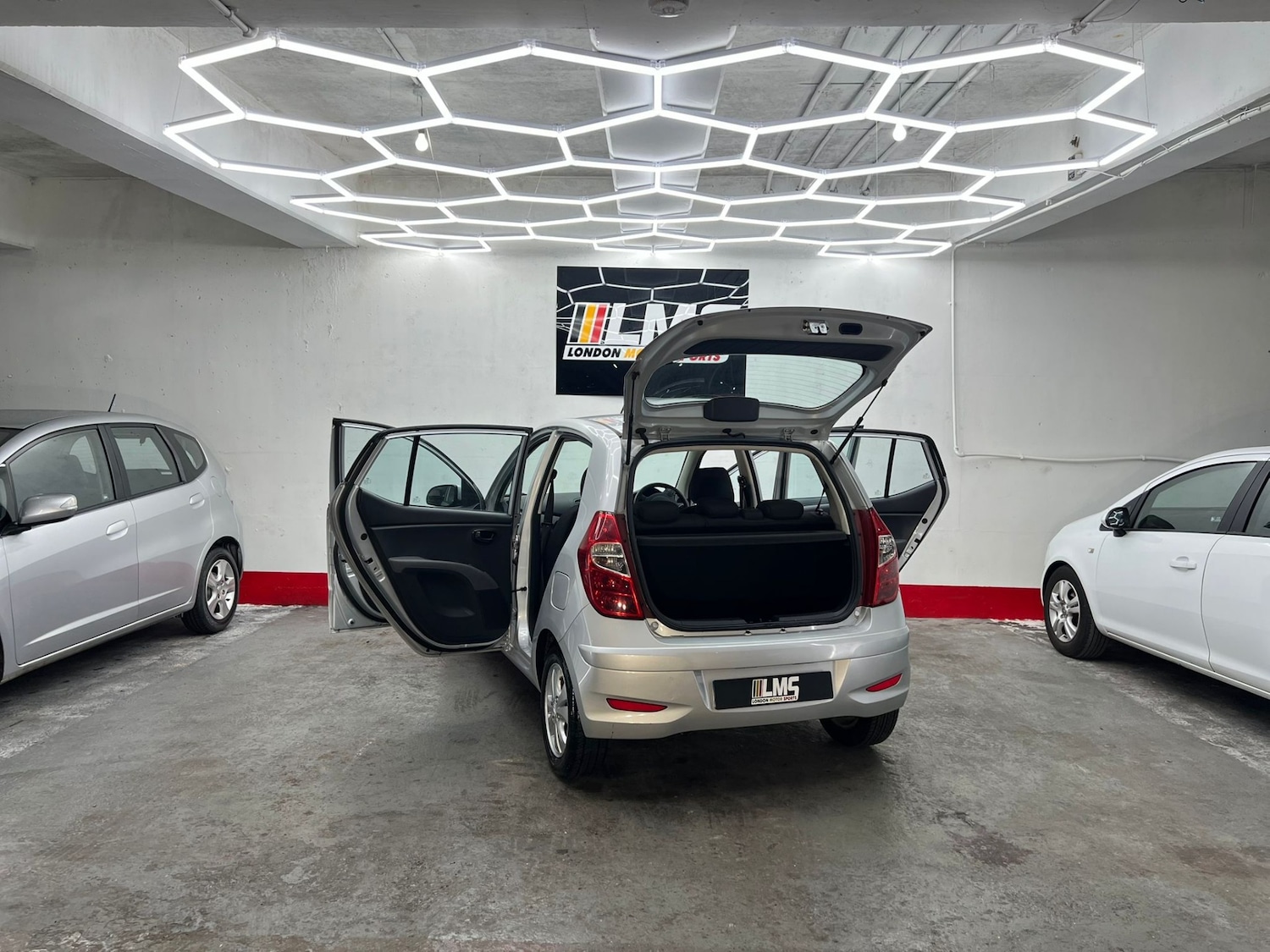 Used Hyundai i10 2012 for sale - 77515394: Photo 74