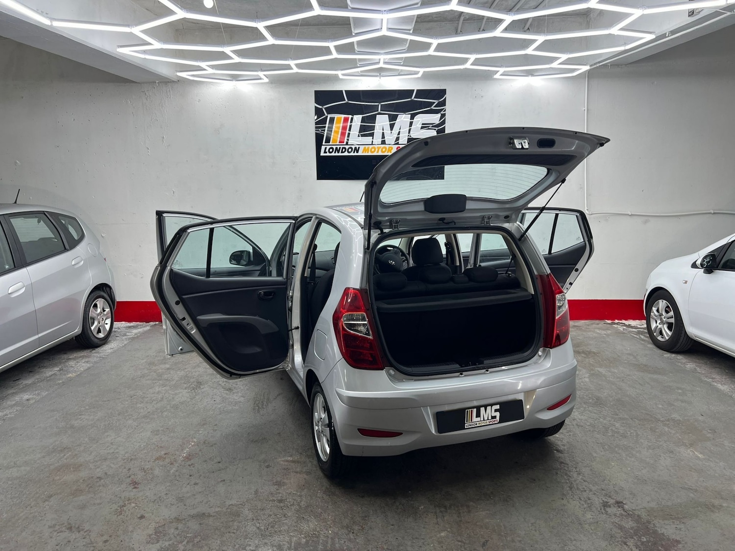 Used Hyundai i10 2012 for sale - 77515394: Photo 76