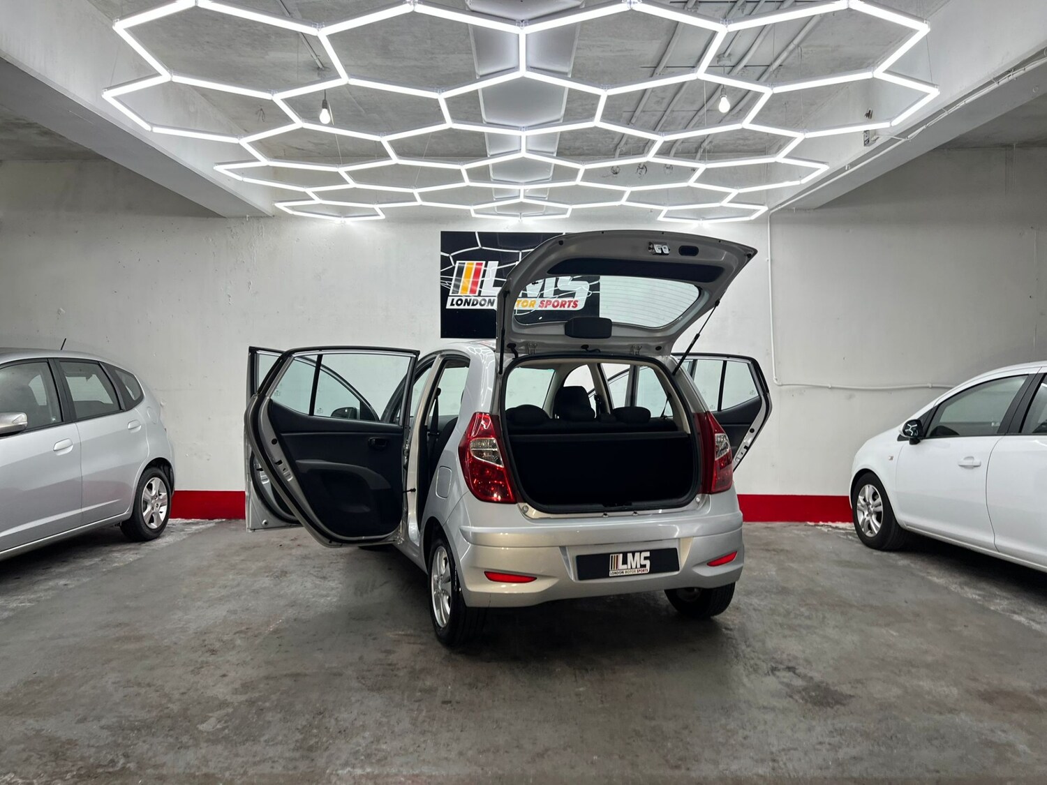 Used Hyundai i10 2012 for sale - 77515394: Photo 80