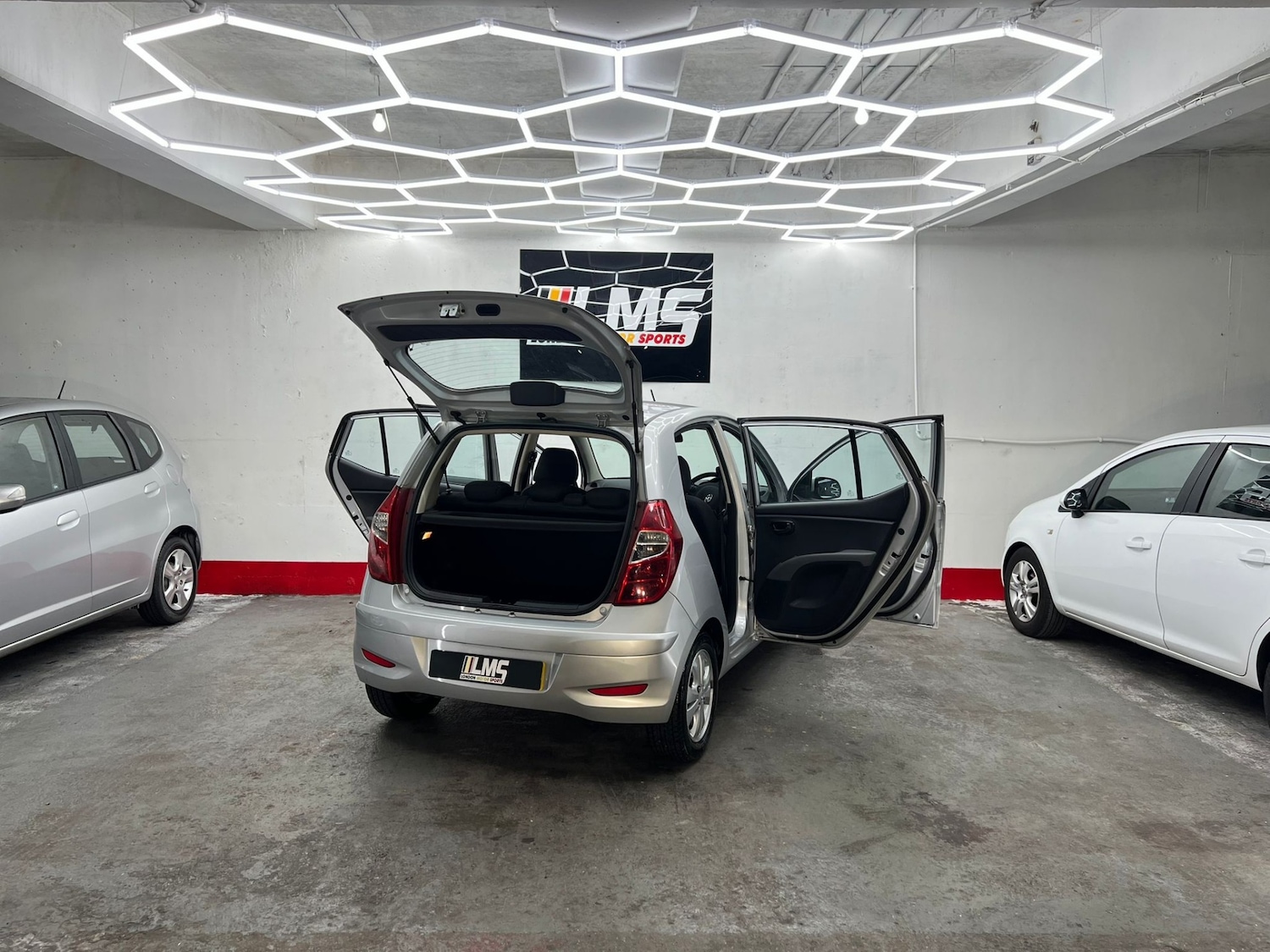 Used Hyundai i10 2012 for sale - 77515394: Photo 98