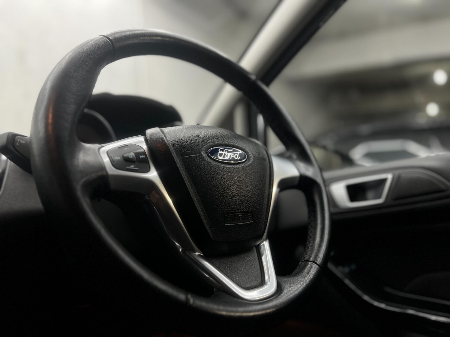 Used Ford Fiesta 2013 for sale - 78225391: Photo 48