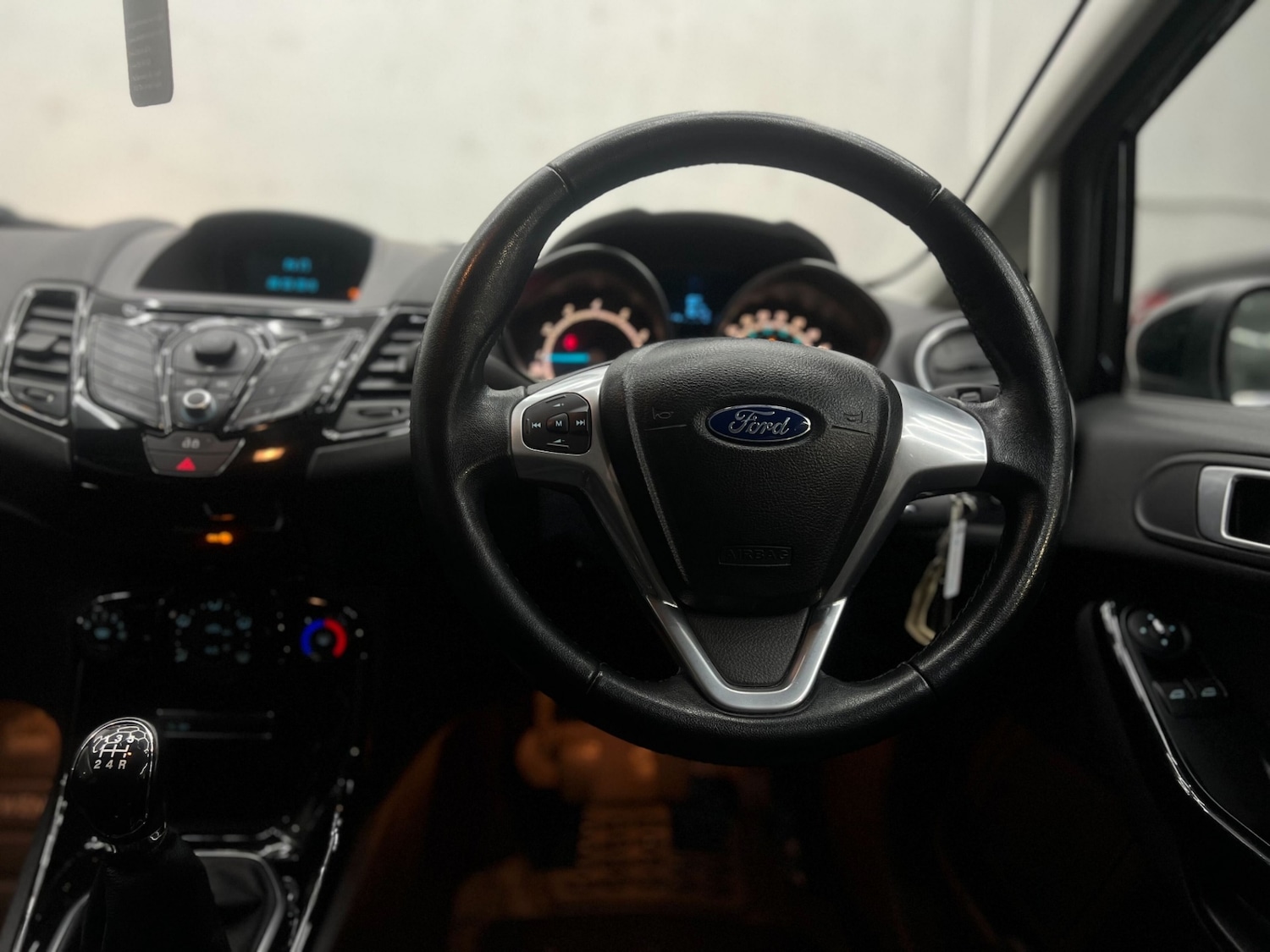 Used Ford Fiesta 2013 for sale - 78225391: Photo 49