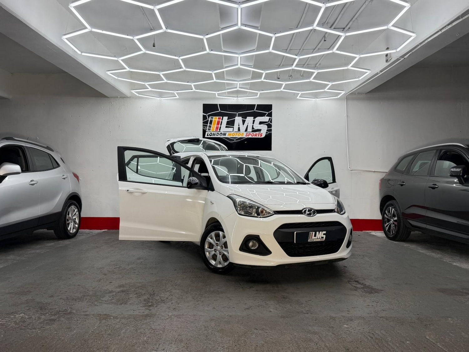 Used Hyundai i10 2016 for sale - 77196621: Photo 29