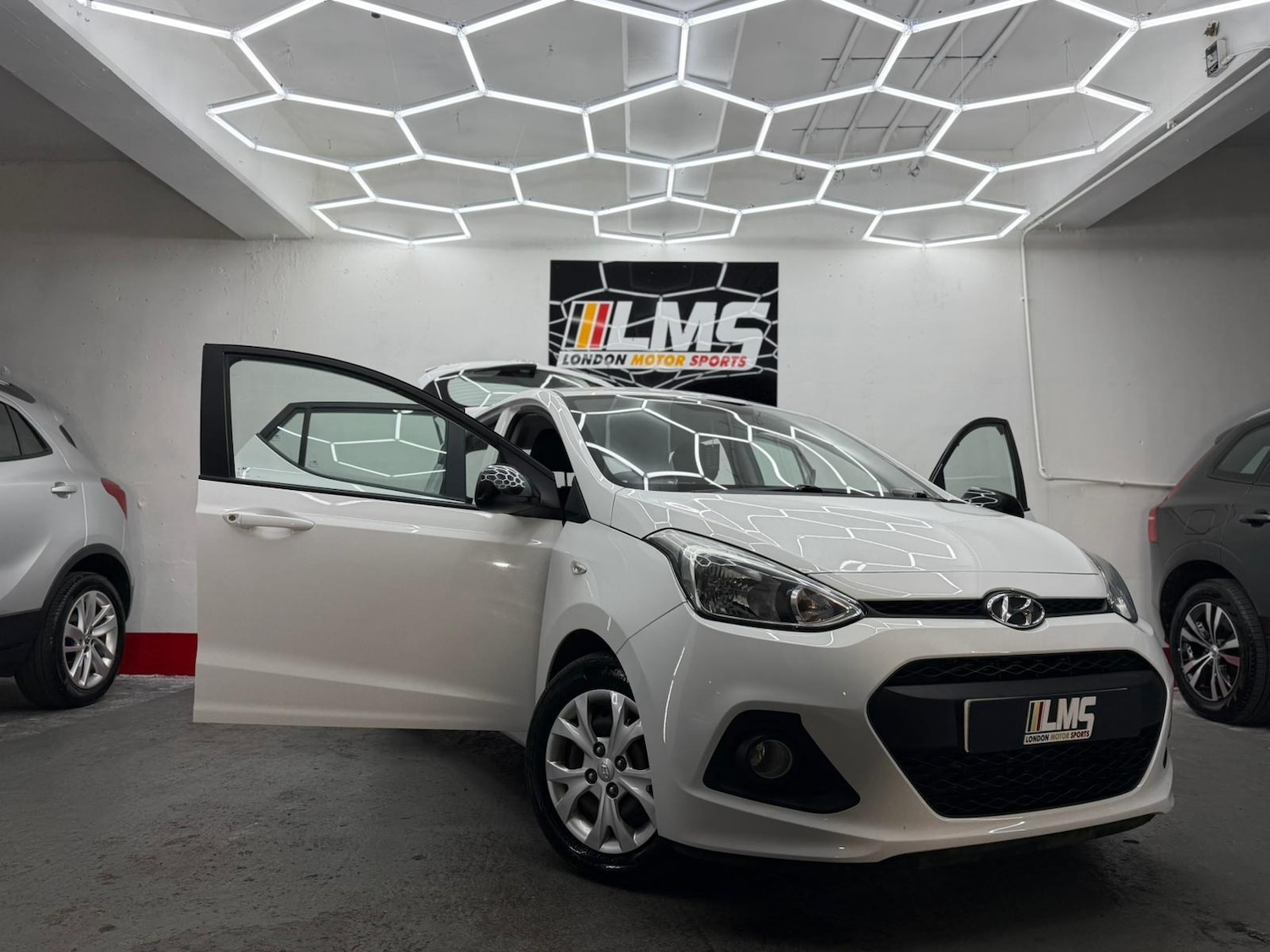 Used Hyundai i10 2016 for sale - 77196621: Photo 31