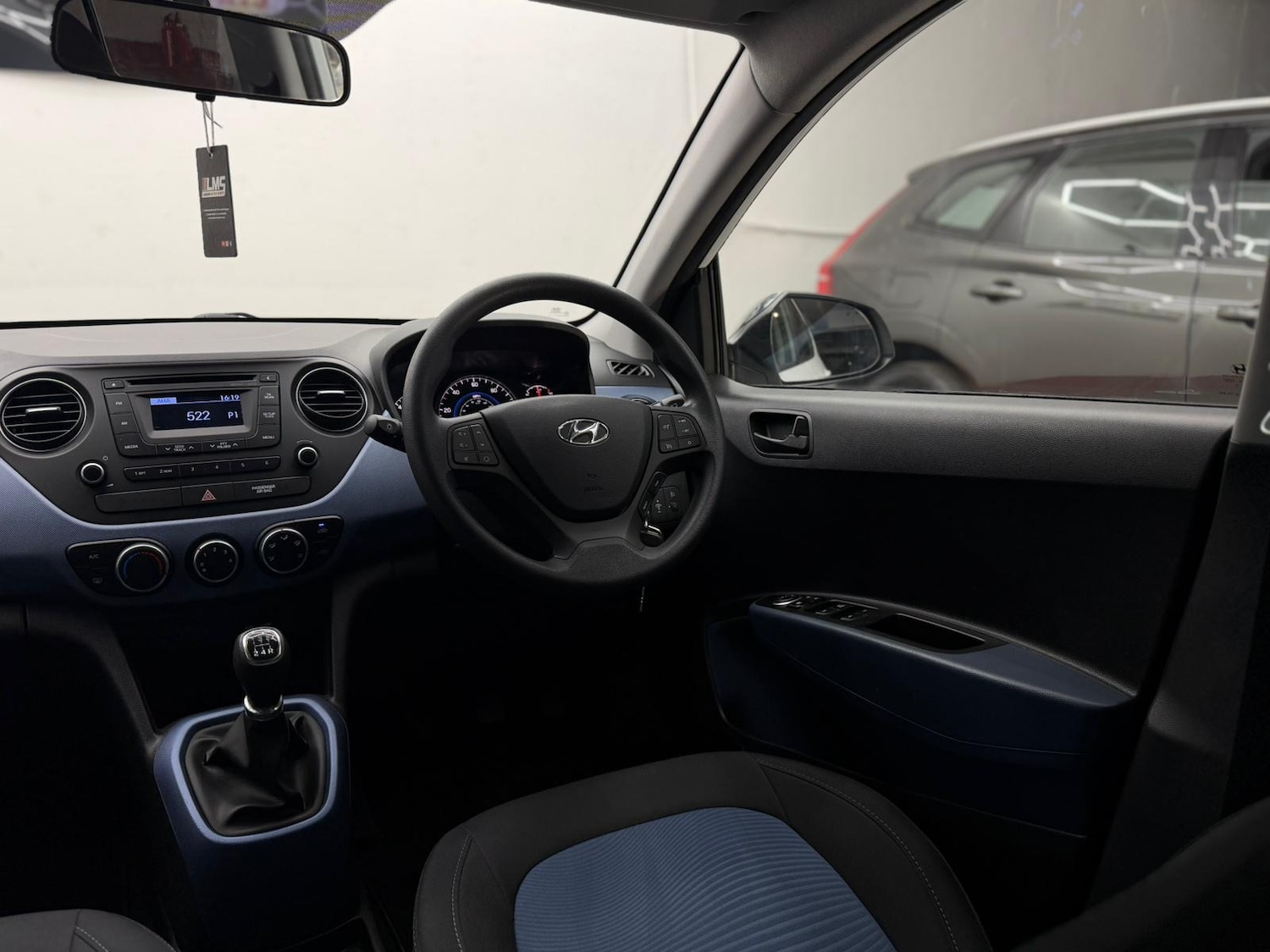 Used Hyundai i10 2016 for sale - 77196621: Photo 38