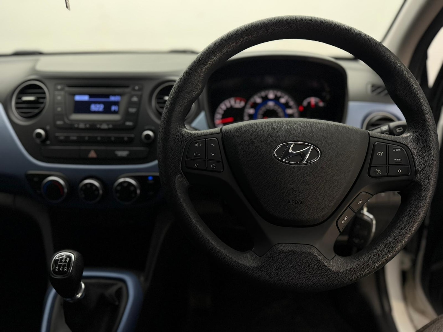 Used Hyundai i10 2016 for sale - 77196621: Photo 41