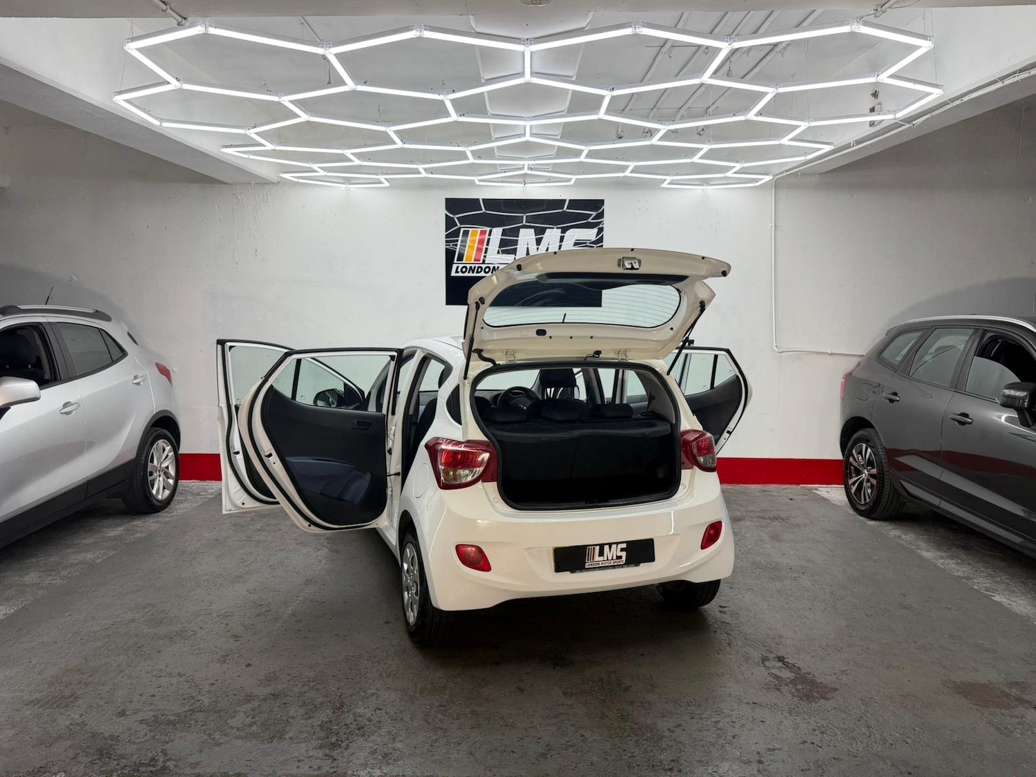 Used Hyundai i10 2016 for sale - 77196621: Photo 61