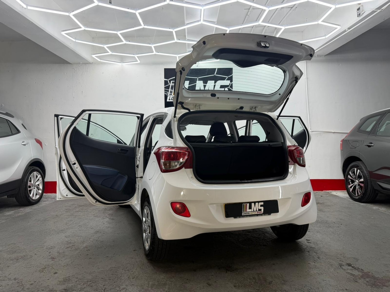 Used Hyundai i10 2016 for sale - 77196621: Photo 63