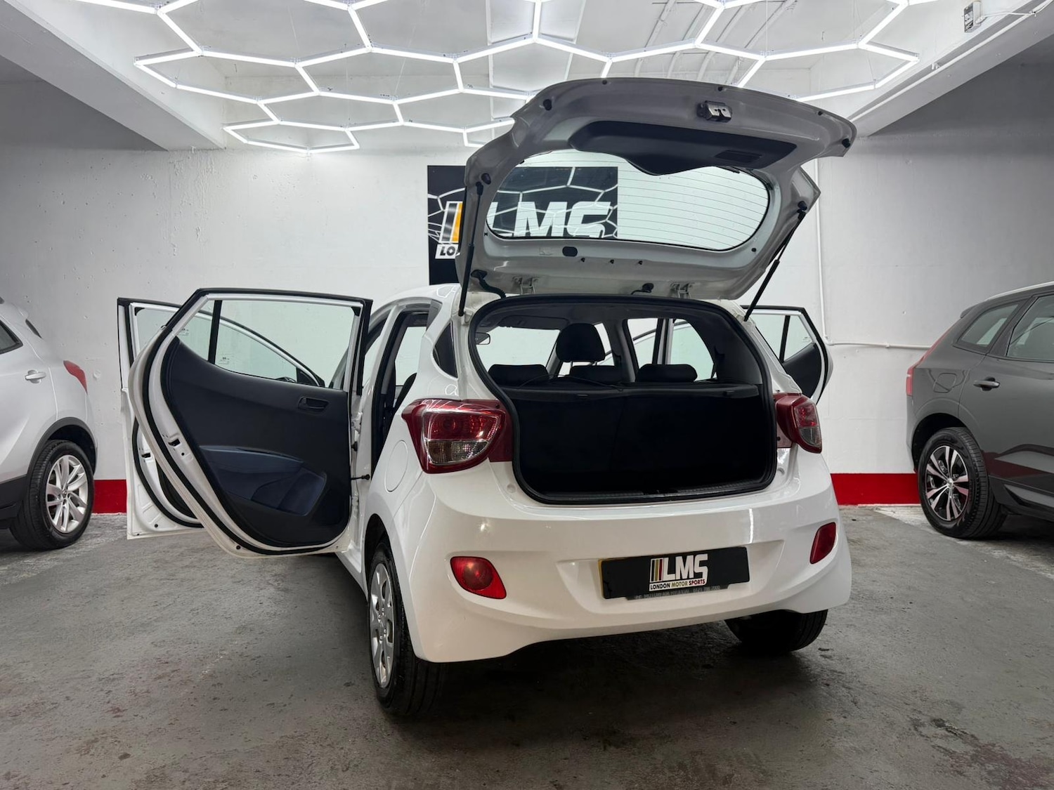 Used Hyundai i10 2016 for sale - 77196621: Photo 64