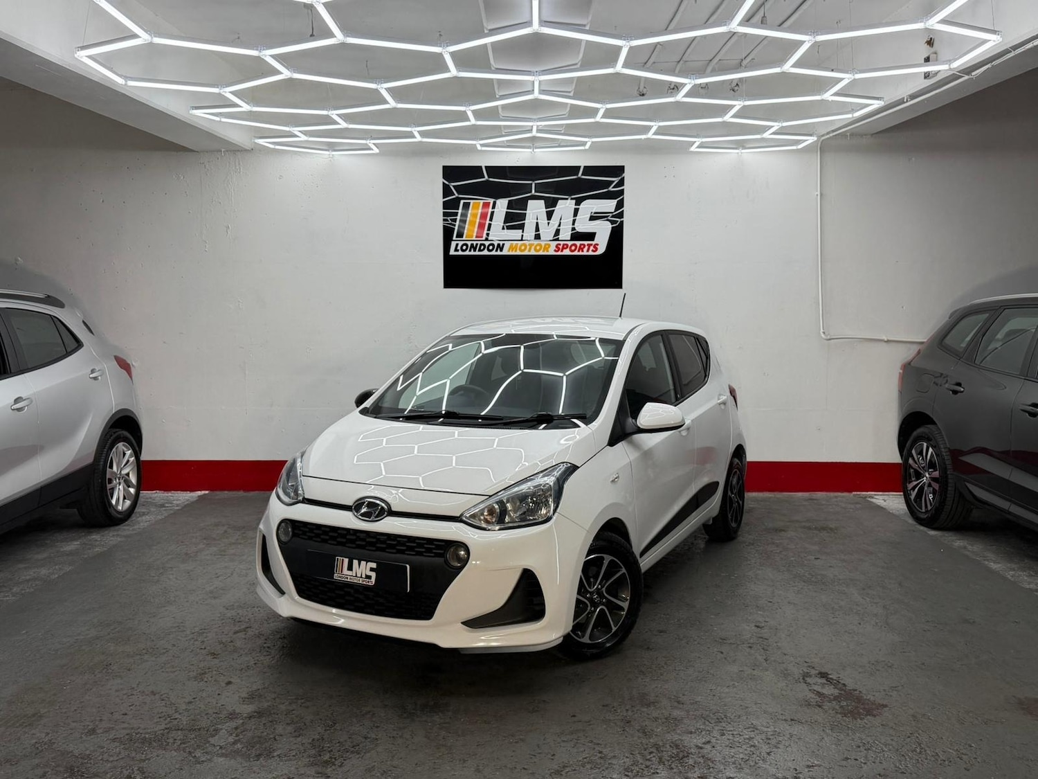 Used Hyundai i10 2018 for sale - 76919055: Photo 1