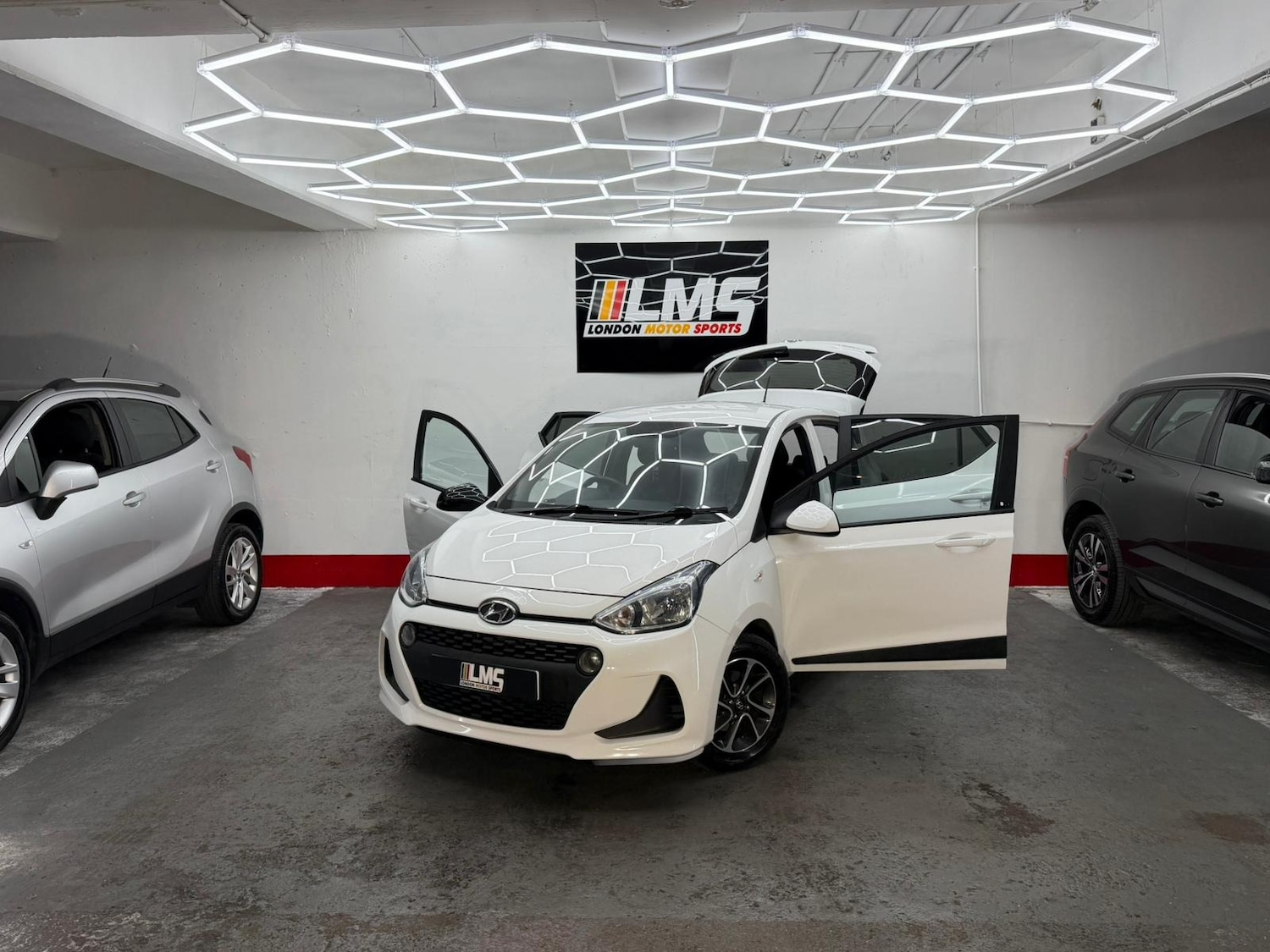 Used Hyundai i10 2018 for sale - 76919055: Photo 11