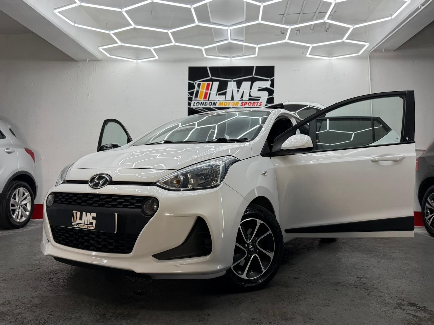 Used Hyundai i10 2018 for sale - 76919055: Photo 15