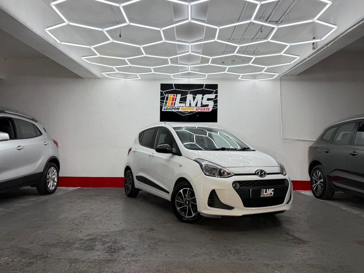 Used Hyundai i10 2018 for sale - 76919055: Photo 18