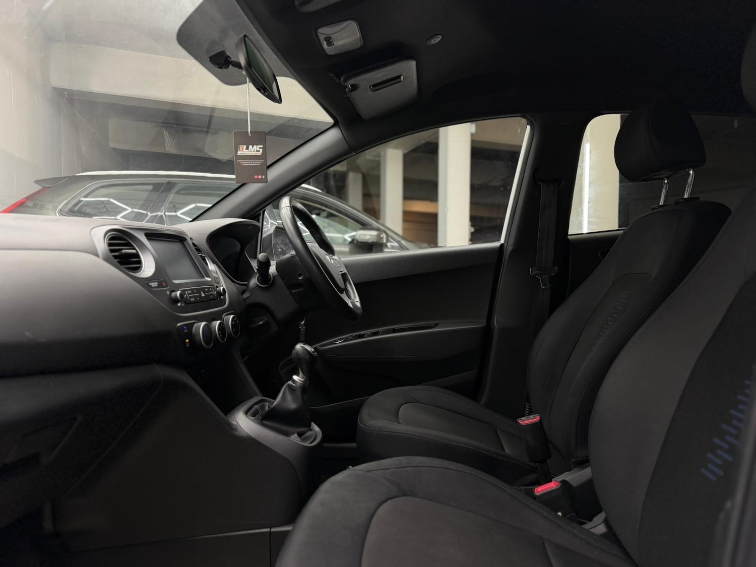 Used Hyundai i10 2018 for sale - 76919055: Photo 34