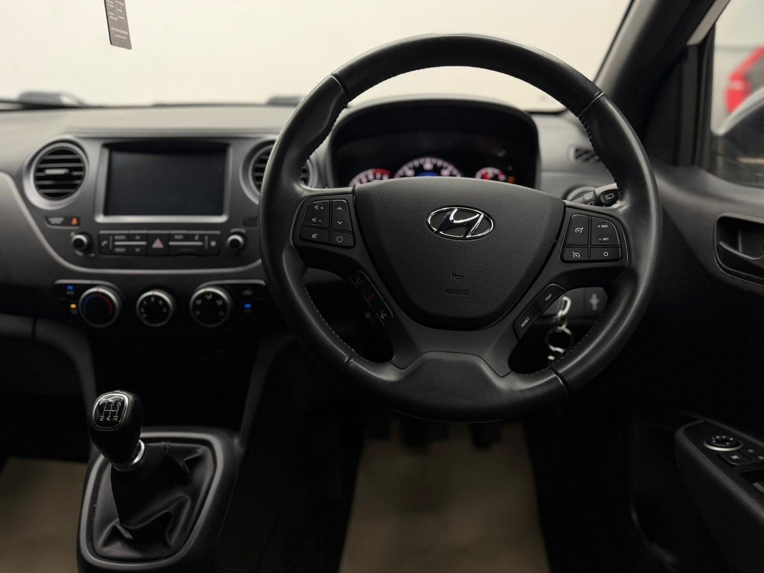 Used Hyundai i10 2018 for sale - 76919055: Photo 37