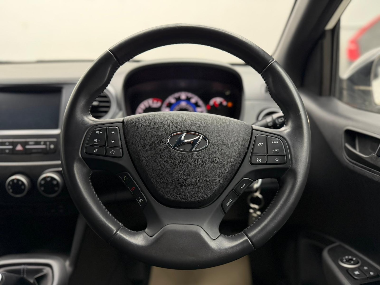 Used Hyundai i10 2018 for sale - 76919055: Photo 38