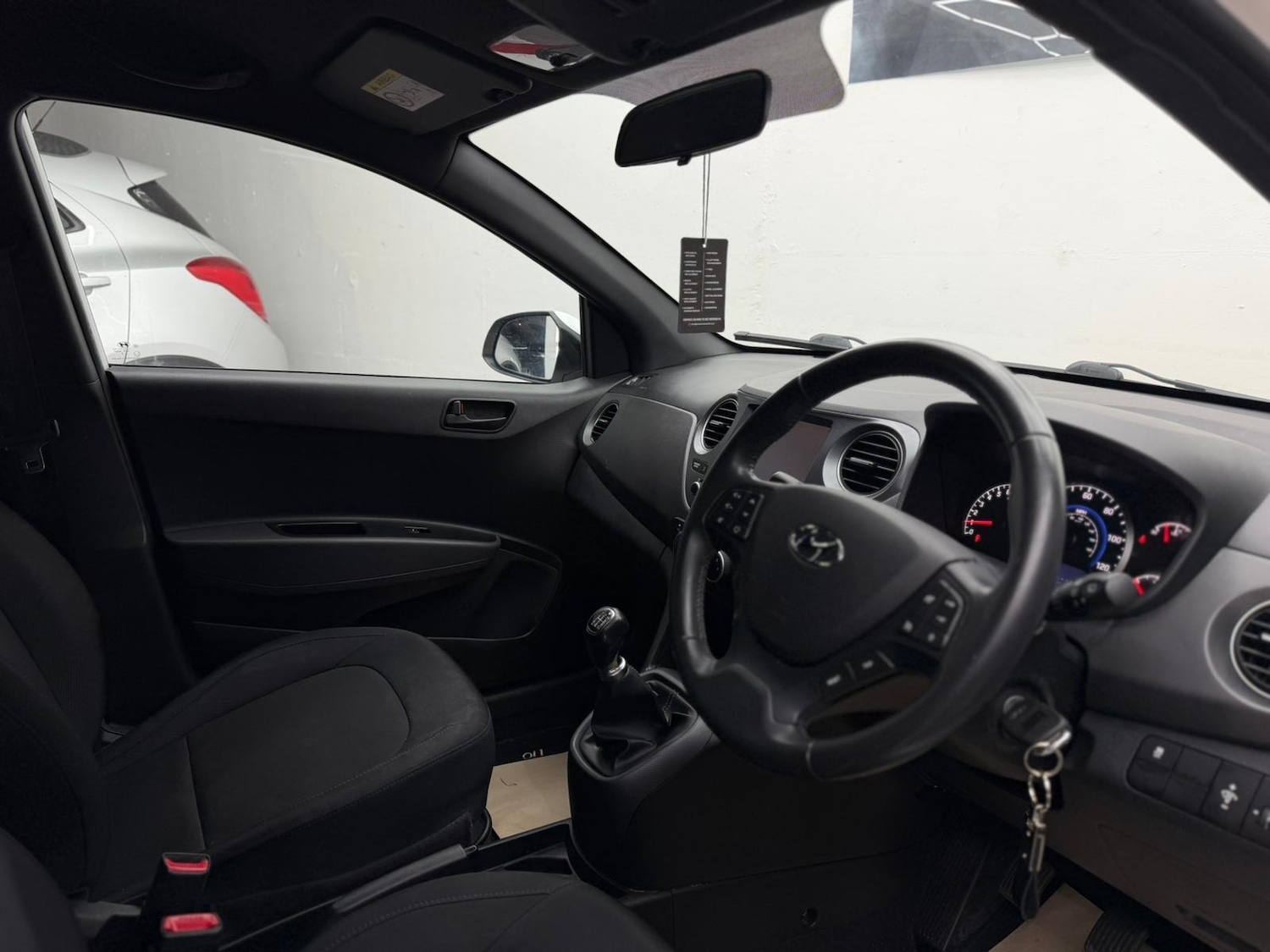 Used Hyundai i10 2018 for sale - 76919055: Photo 39